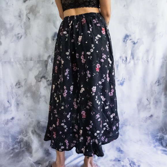Floral skirt - Picture 2 of 3
